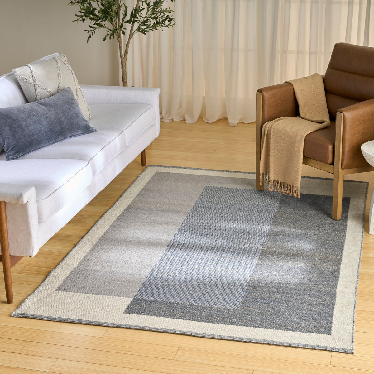 Copenhagen CPN02 Ivory Blue Rug - room scene