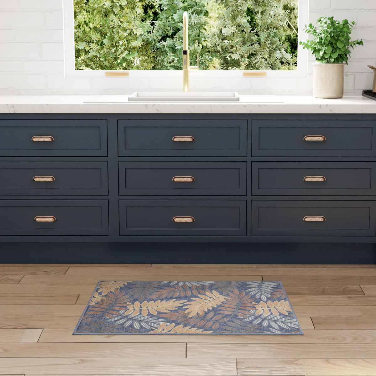 Aloha ALH18 Blue Rose Rug - room scene