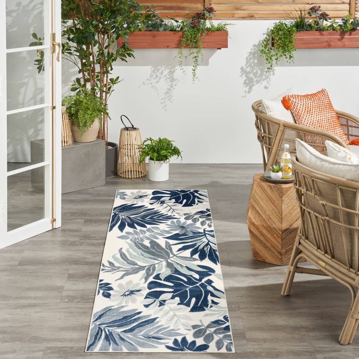 Suncoast SNC02 Blue Rug - room scene