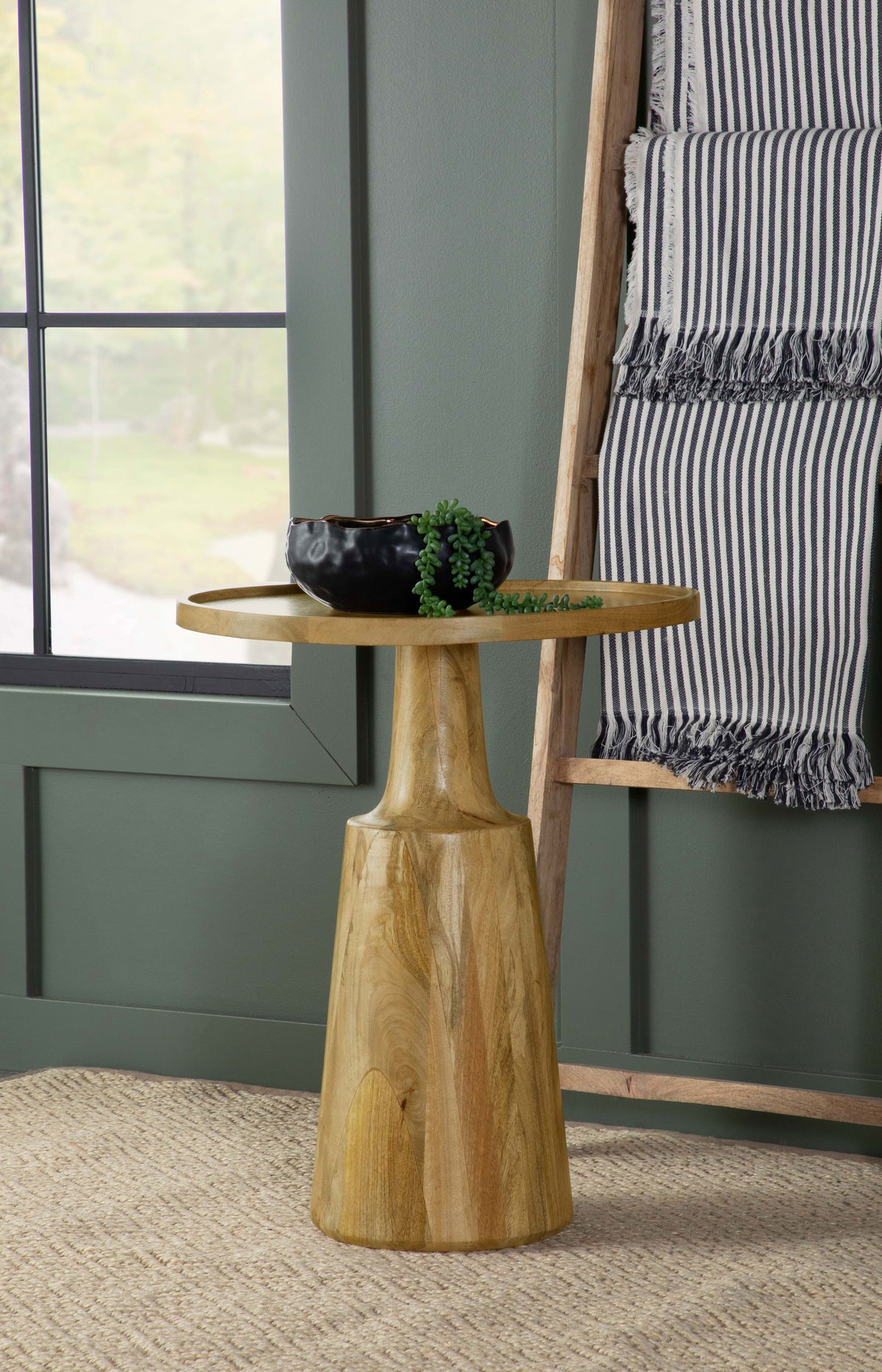Ixia Round Solid Mango Wood Accent Side Table - Natural