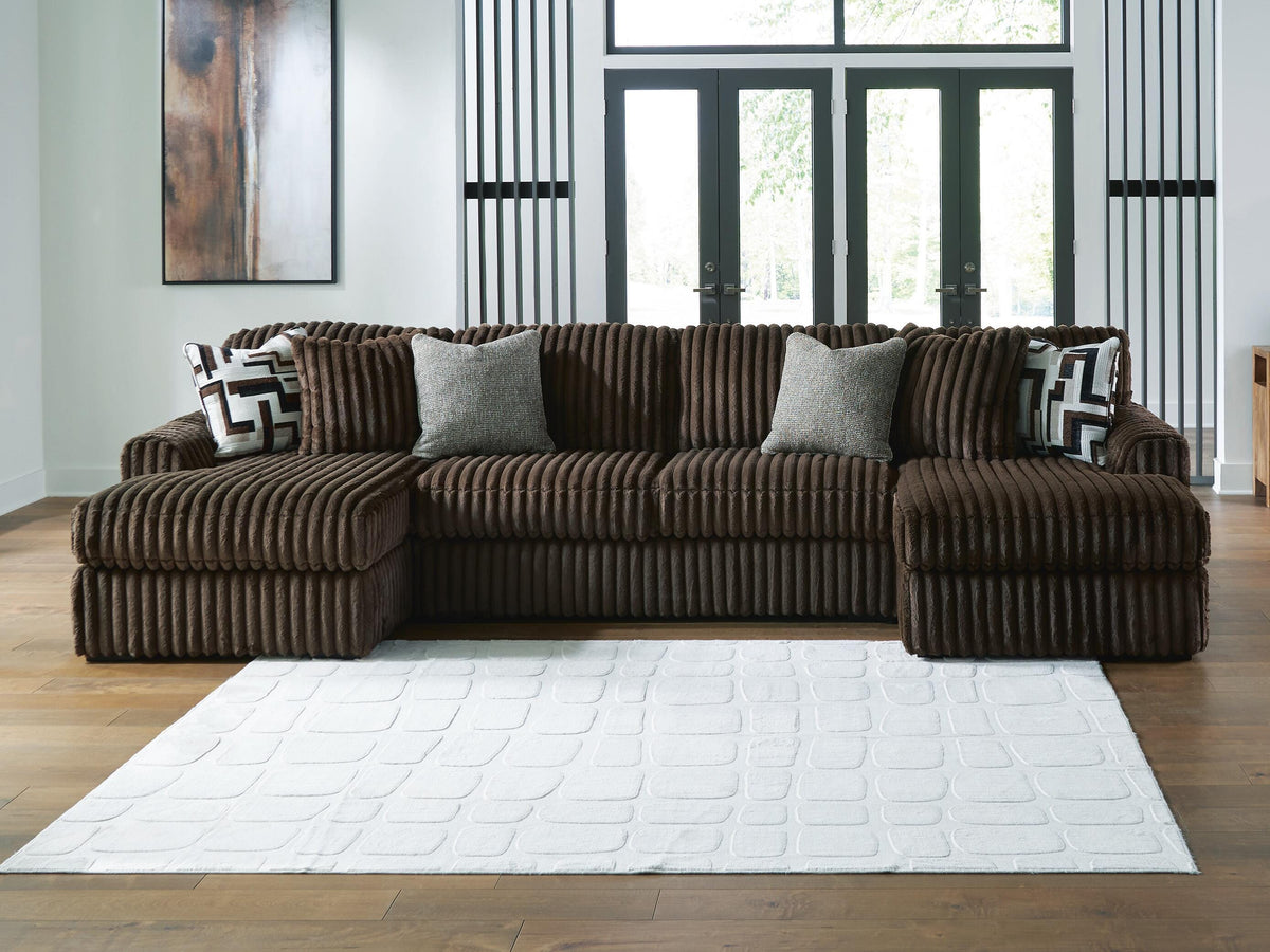 Midnight-Madness 3-Piece Sectional with Chaise Velvet