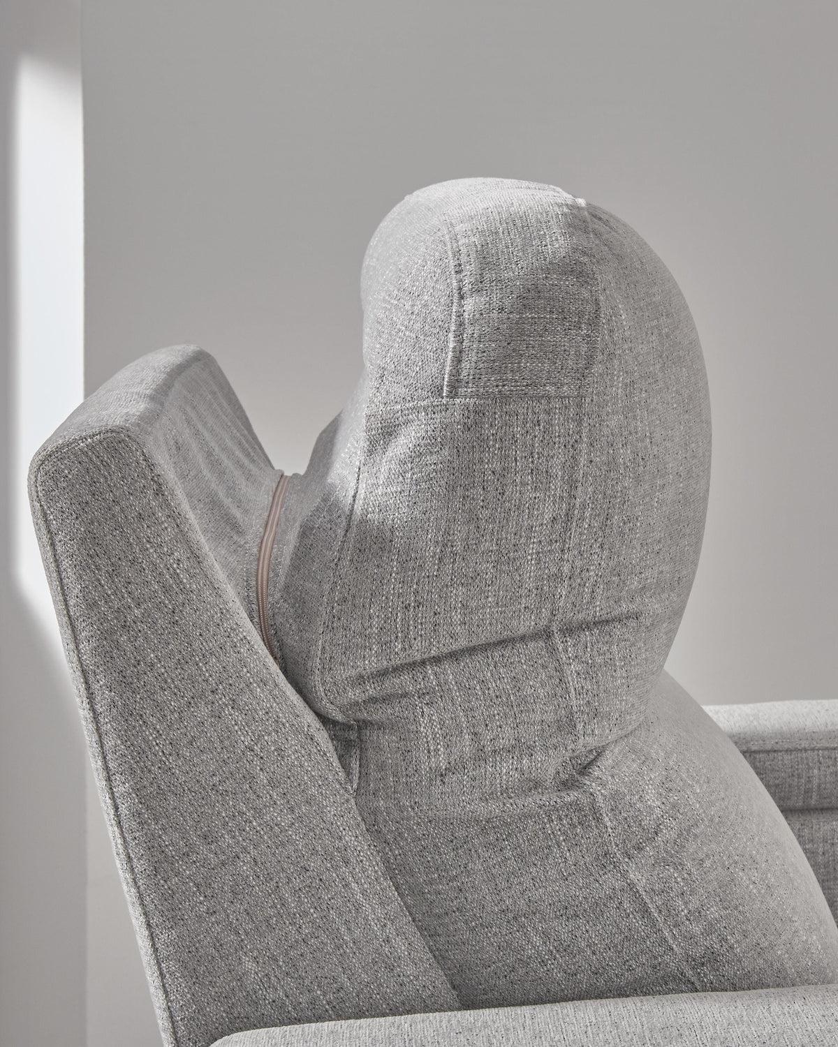 Pineland Glider PWR REC w/Audio System Next-Gen Nuvella™ Performance Fabric