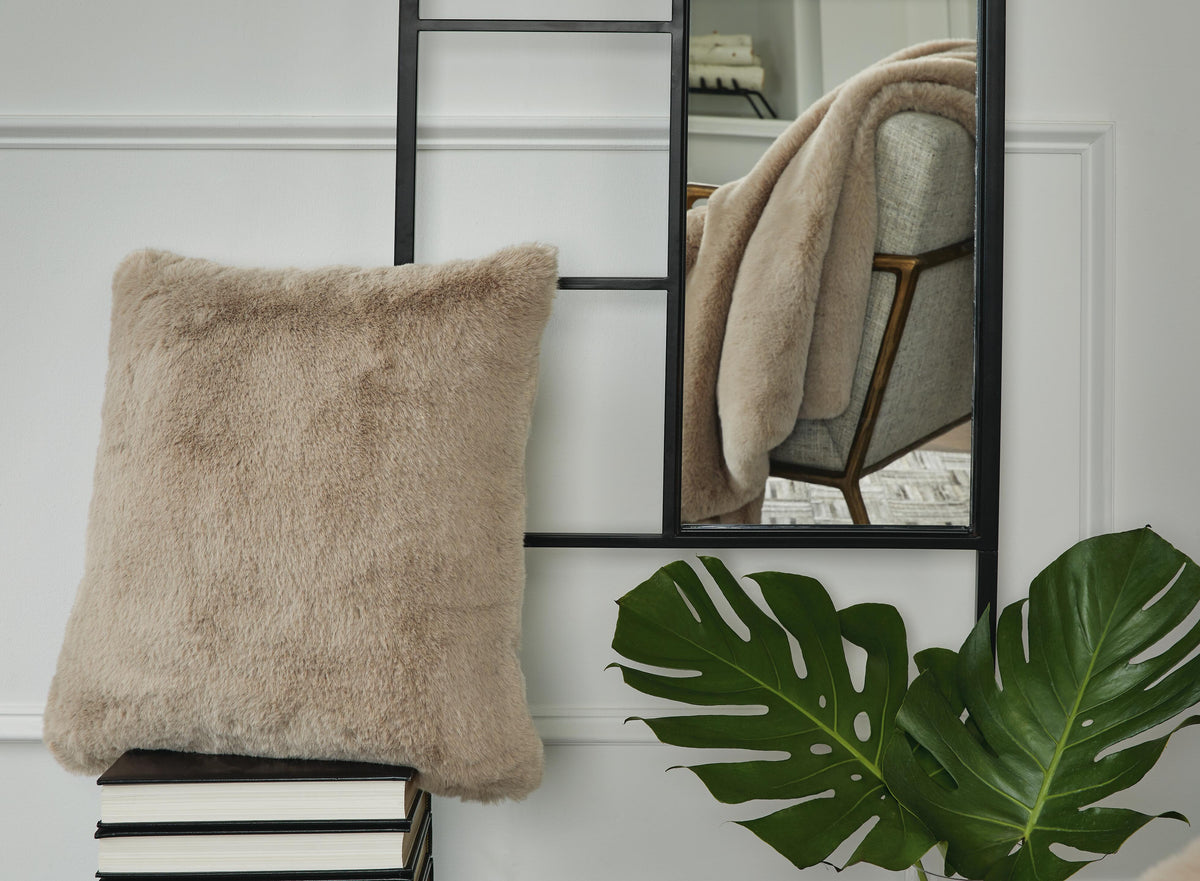 Gariland Pillow (4/CS)
