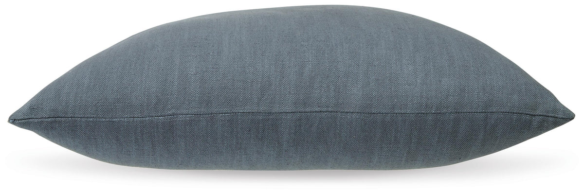 Thaneville Pillow
