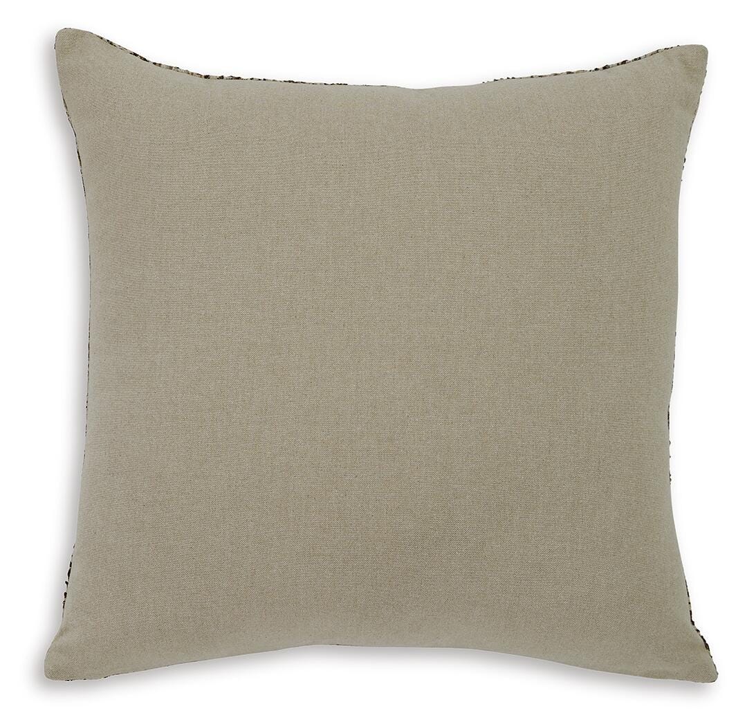 Jayner Pillow (4/CS)