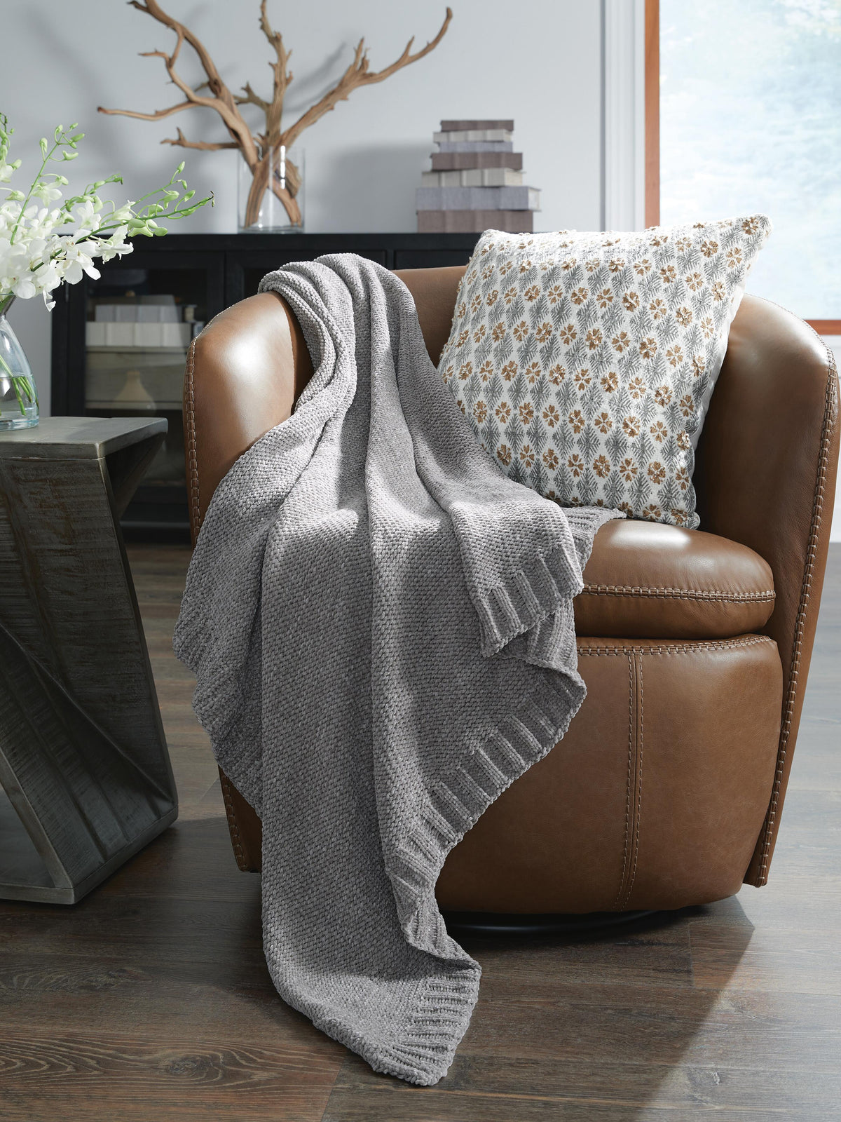 Anawood Throw Chenille