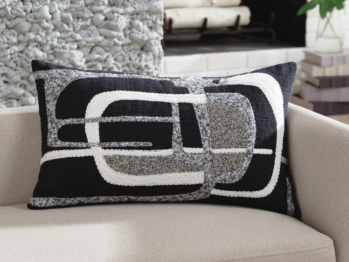Gavrileigh Pillow (4/CS)