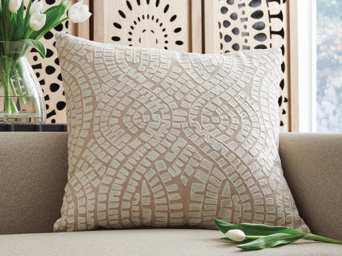 Cortlen Pillow (4/CS)