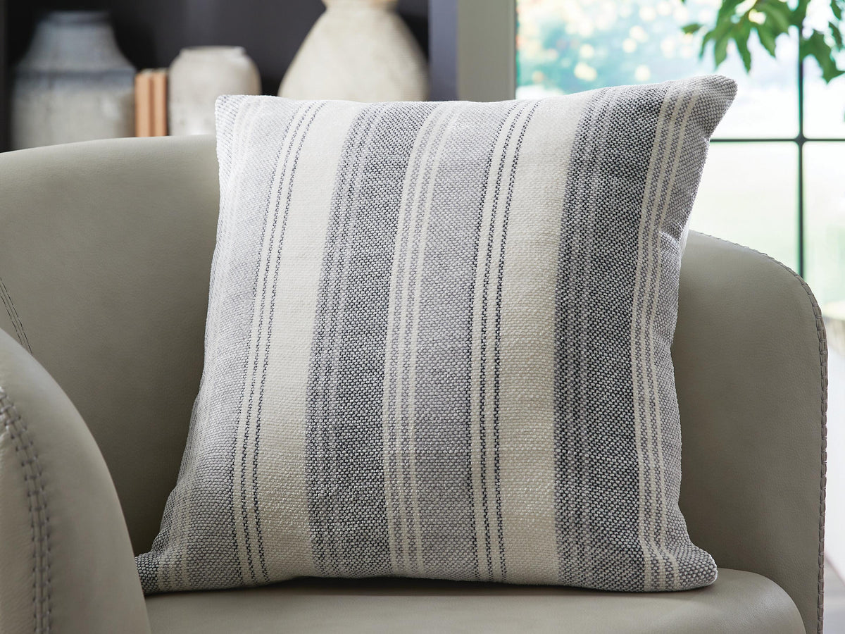 Adikus Pillow (4/CS)
