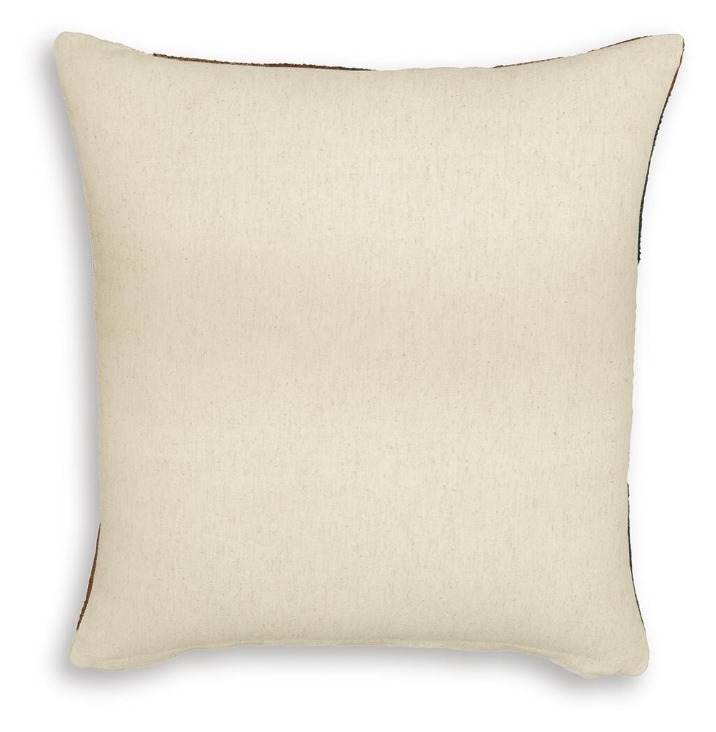 Hallam Pillow (4/CS)