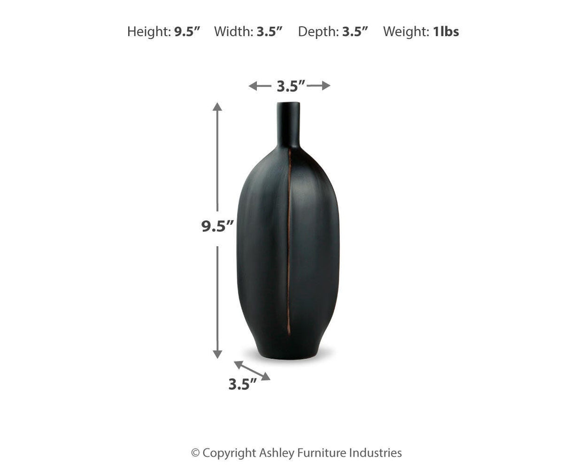 Rhaveney Vase (3/CS)