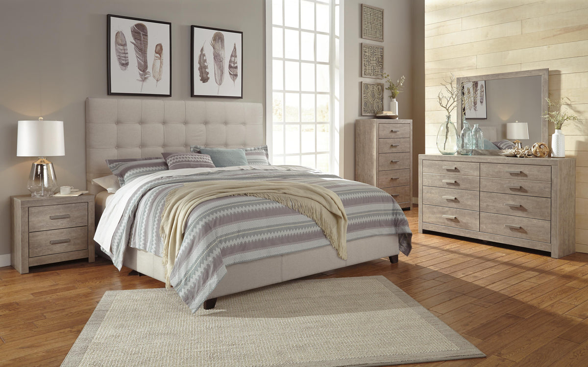 Dolante Upholstered Bed - Queen