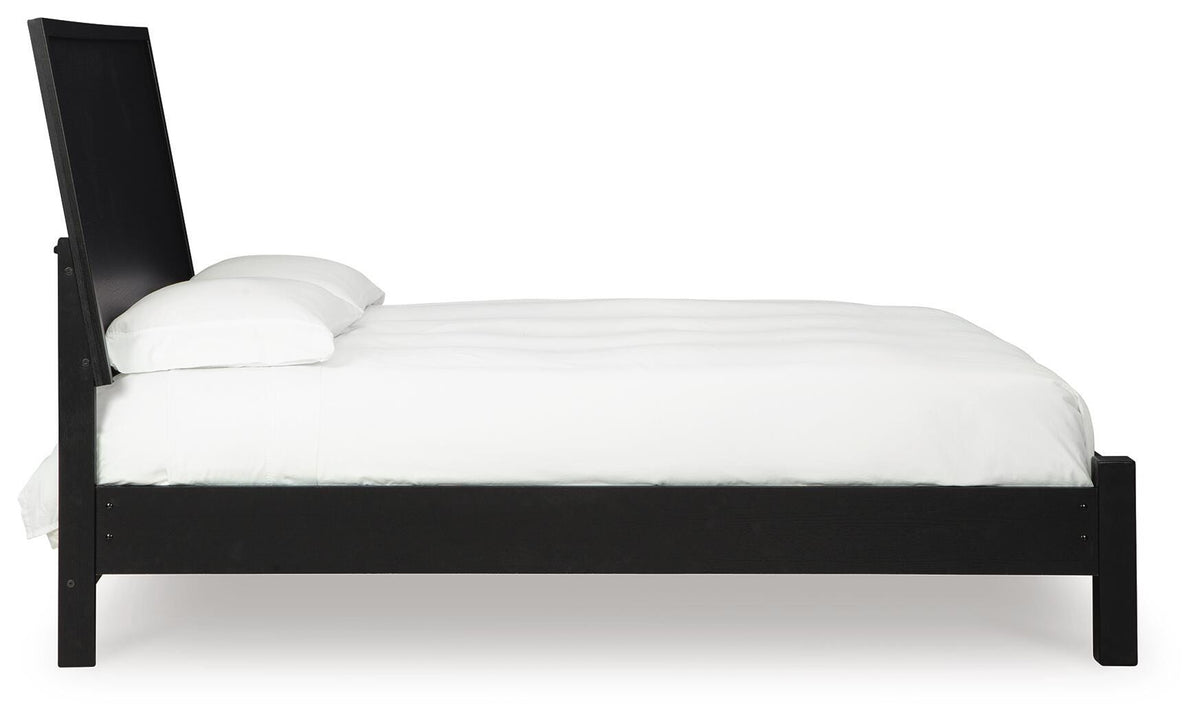 Danziar Queen Panel Bed