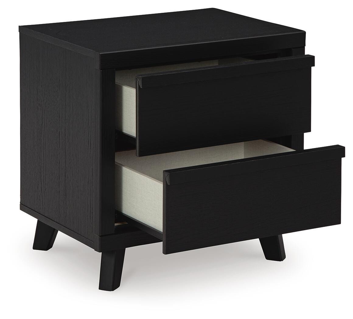 Danziar Queen Panel Platform Bed and 2 Nightstands