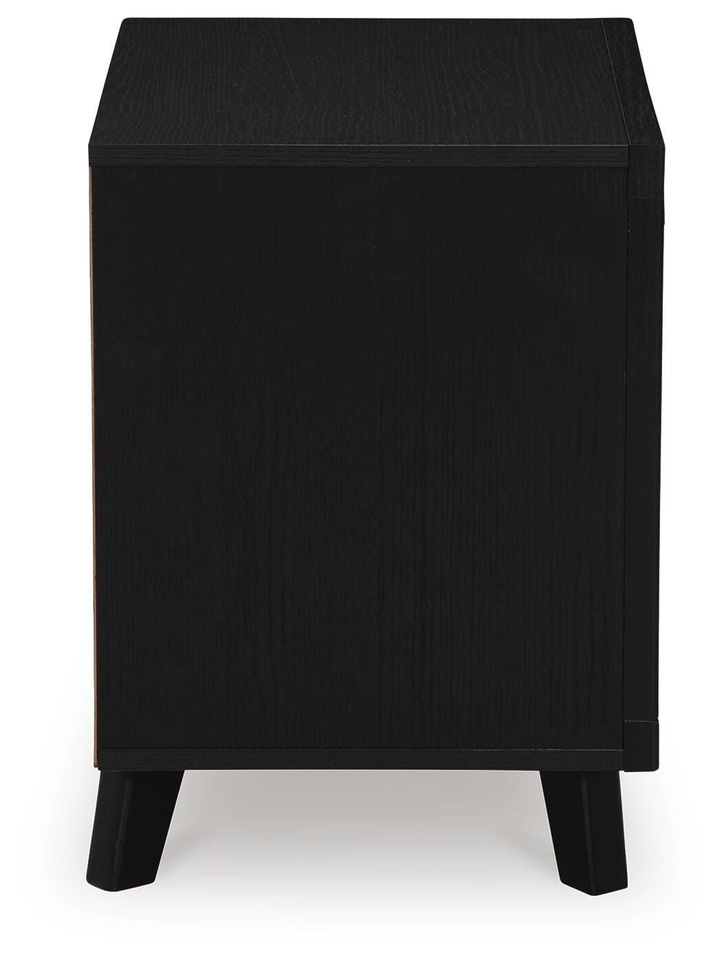 Danziar Queen Panel Bed, Chest and Nightstand