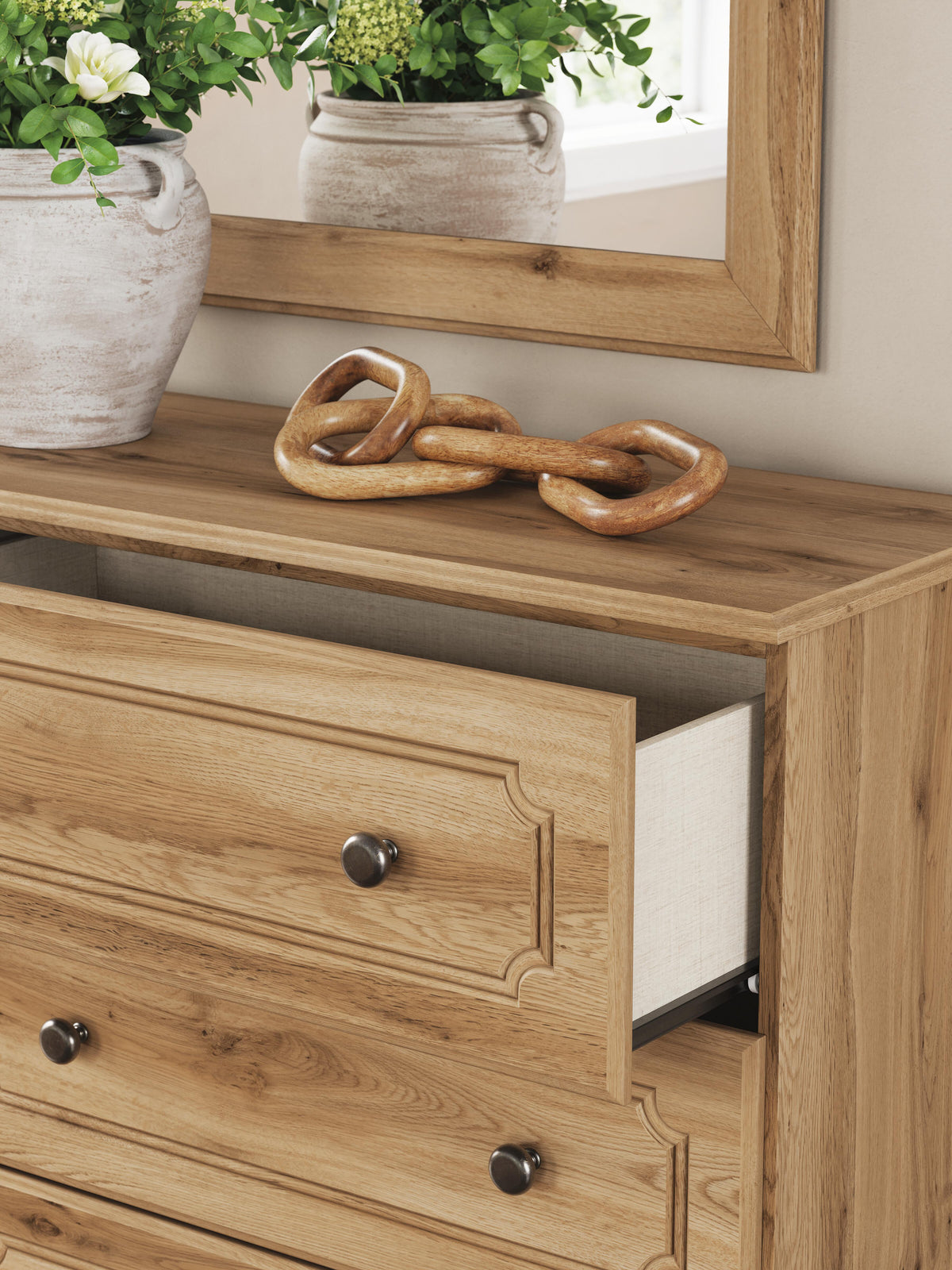Aleaport Queen Panel Bed, Dresser, Mirror and Nightstand