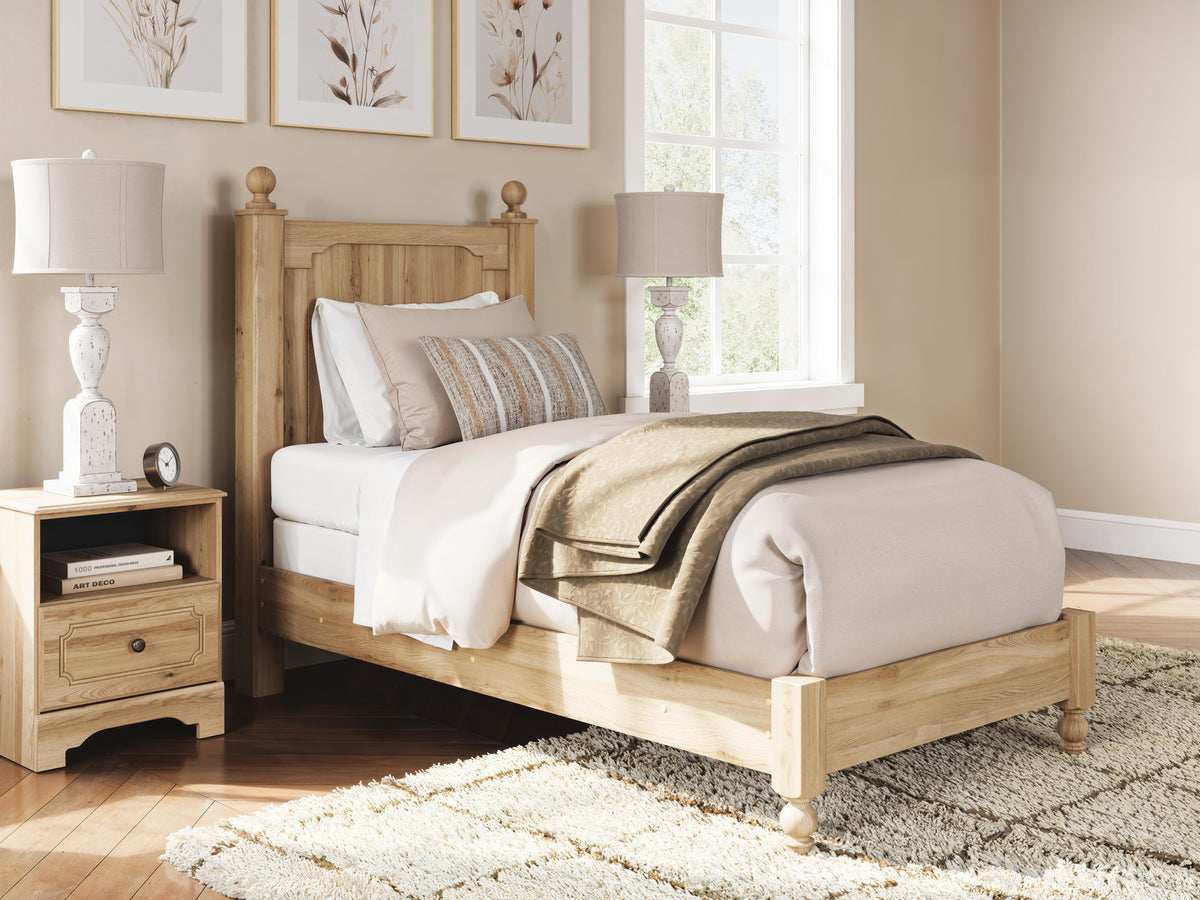 Aleaport Queen Panel Bed