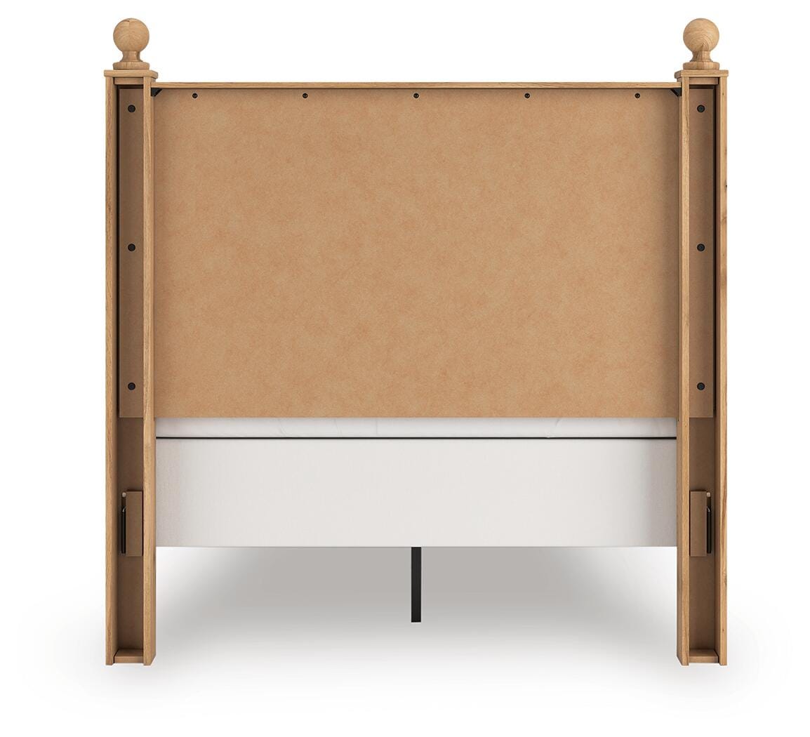 Aleaport Queen Panel Bed