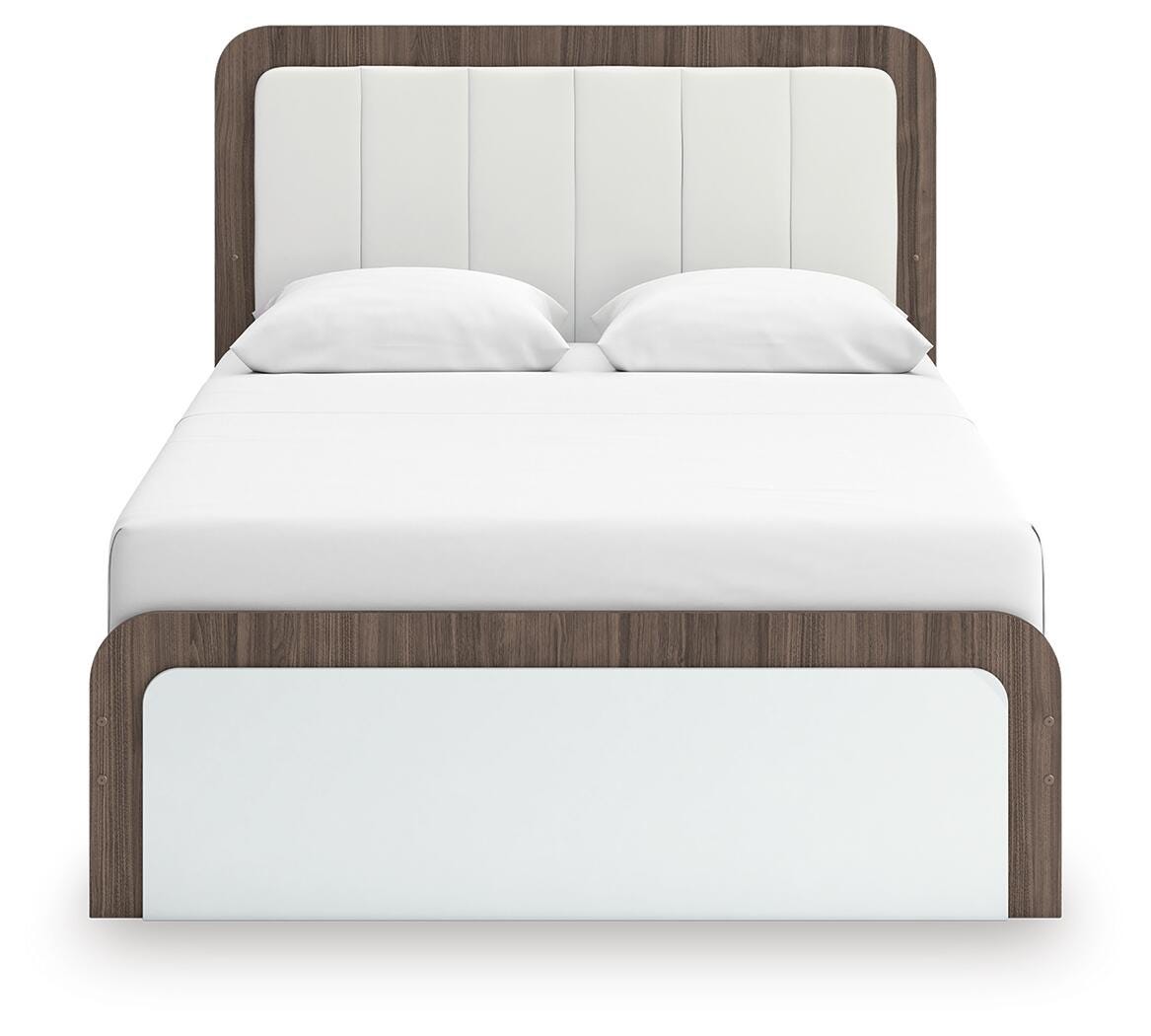 Kendanport Queen Upholstered Bed and 2 Nightstands