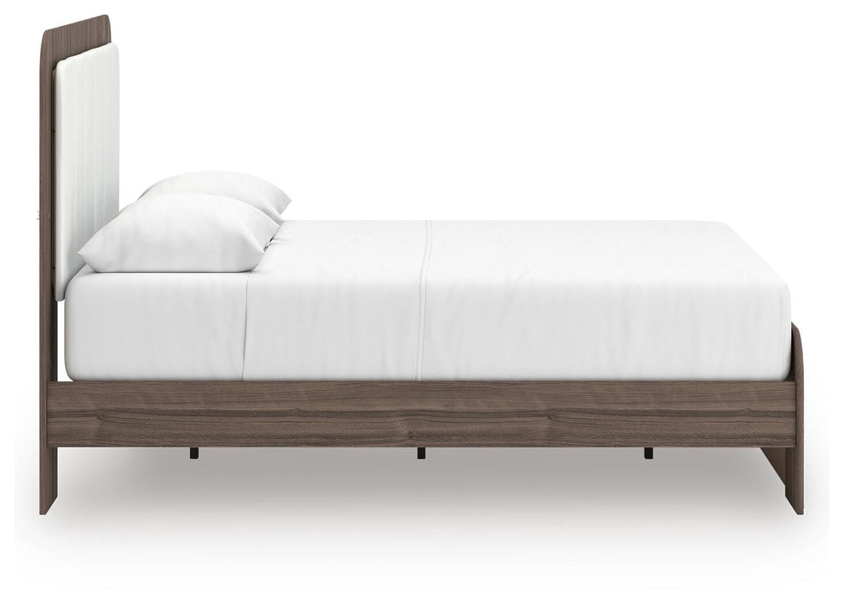 Kendanport Queen Upholstered Bed and 2 Nightstands