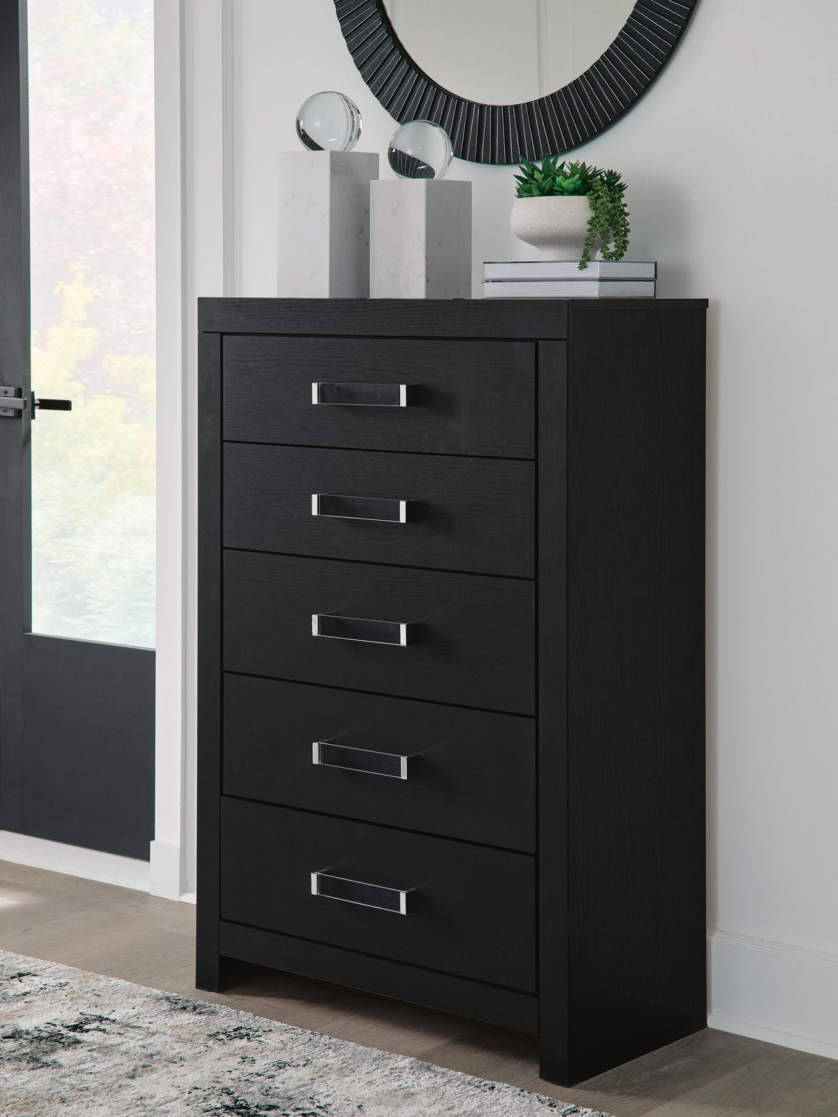 Maeling Five Drawer Chest