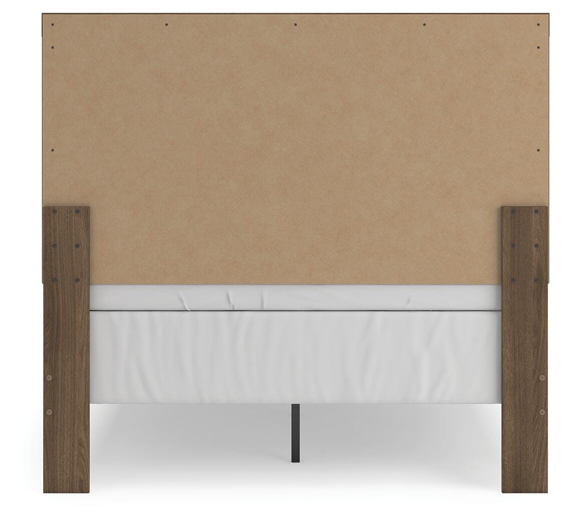 Broachmyn Queen Panel Bed