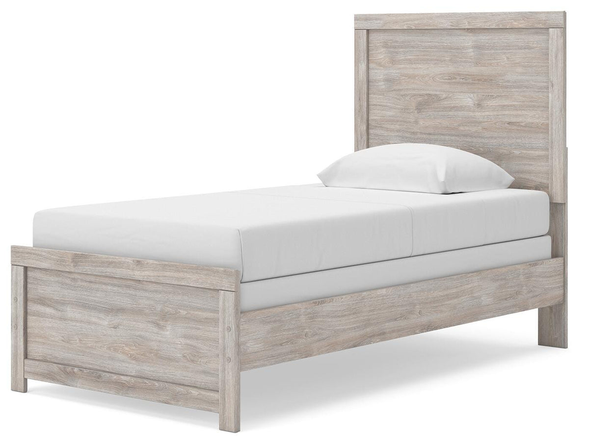 Broachmyn Queen Panel Bed