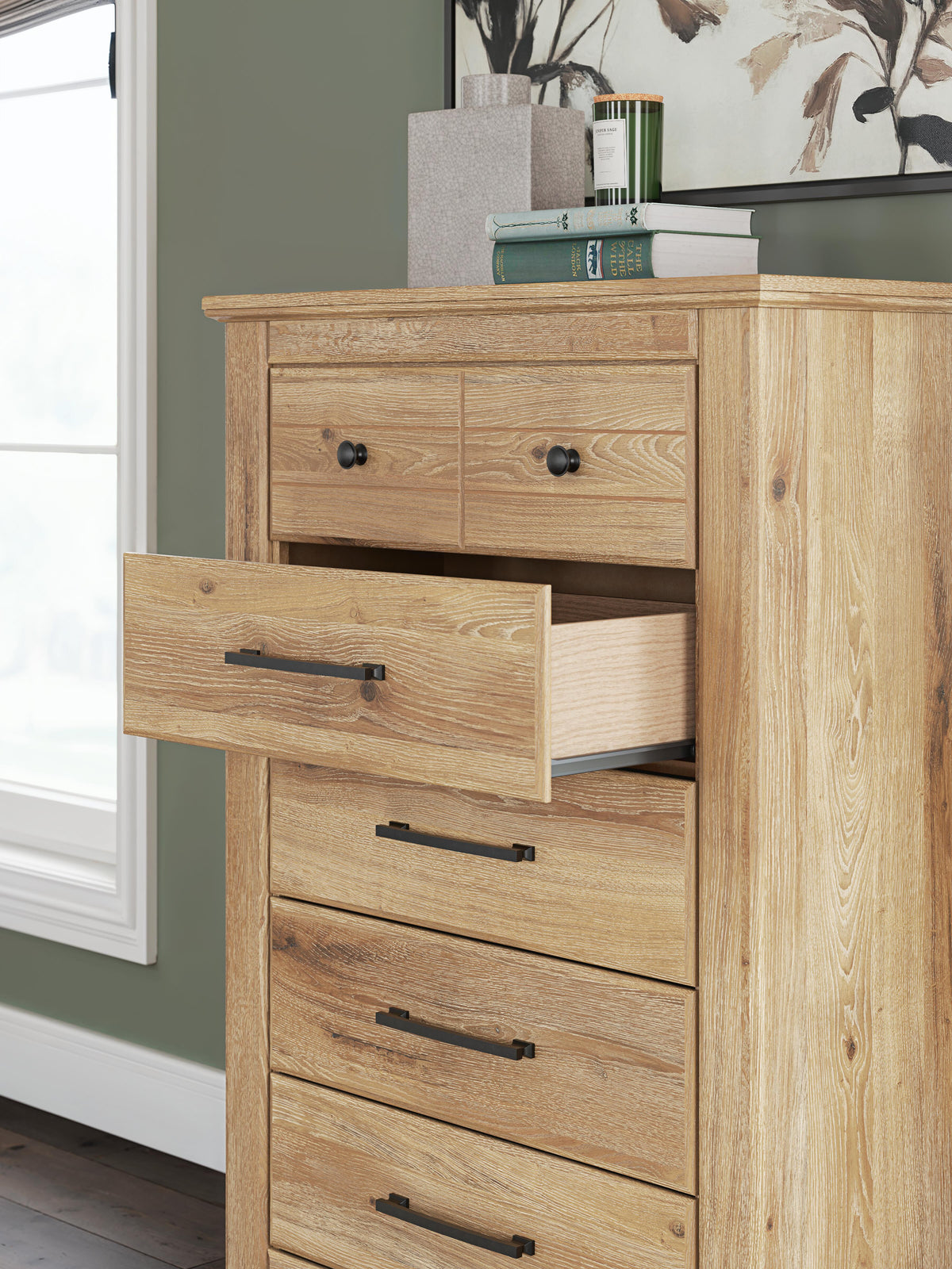 Makidern Five Drawer Chest
