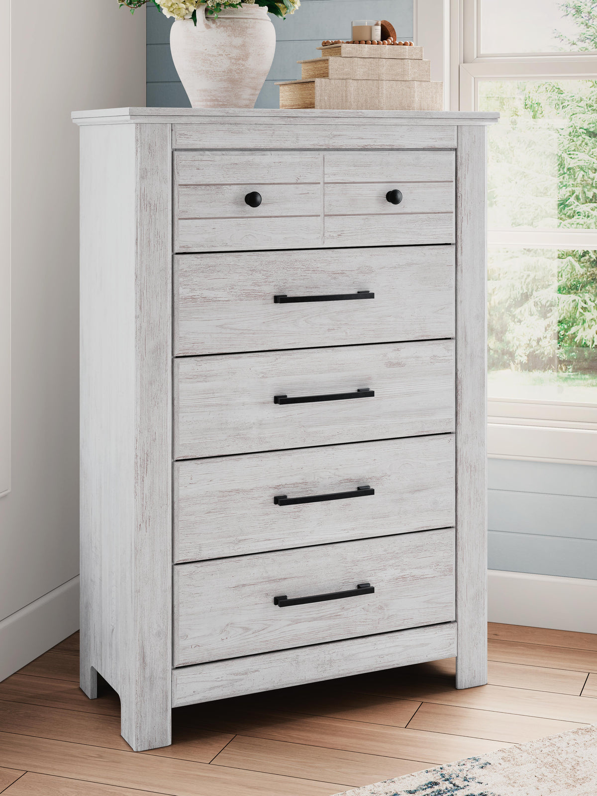 Makidern Five Drawer Chest