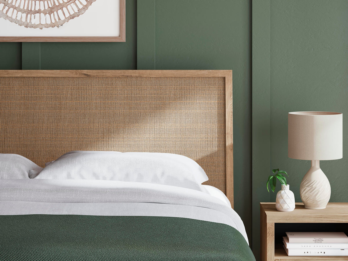 Cielden Queen Panel Bed