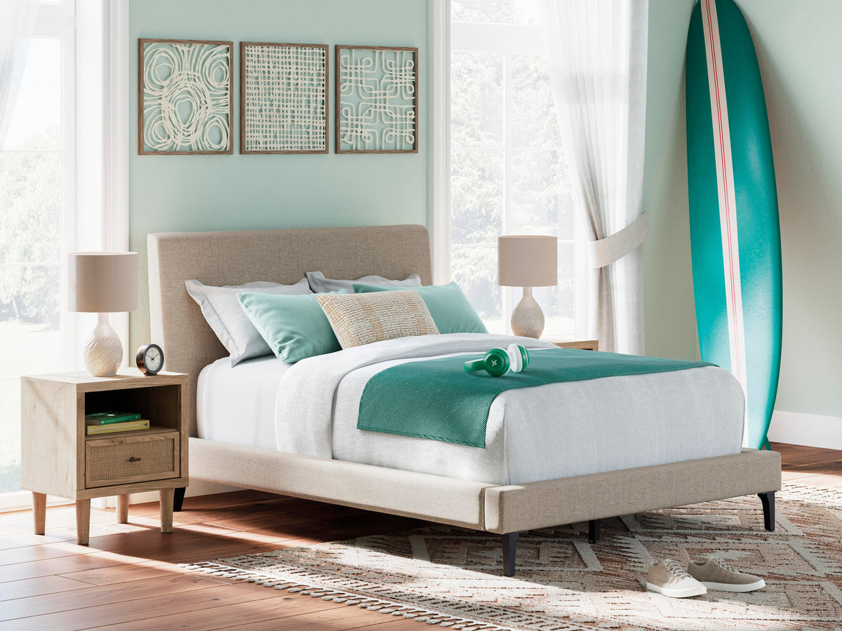 Cielden Queen UPH Bed w/Roll Slats