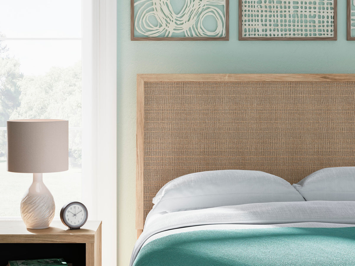 Cielden Queen Panel Bed