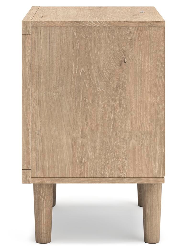 Cielden Panel Bed Set - Queen, Dresser, Mirror and 2 Nightstands