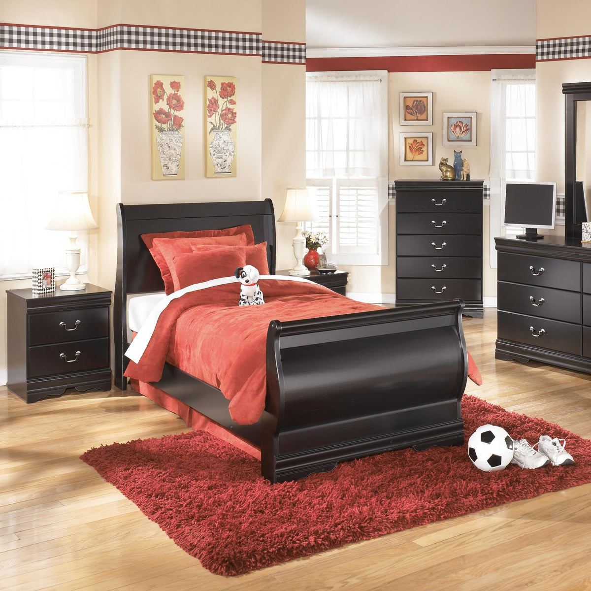 Huey Vineyard Queen Sleigh Bed