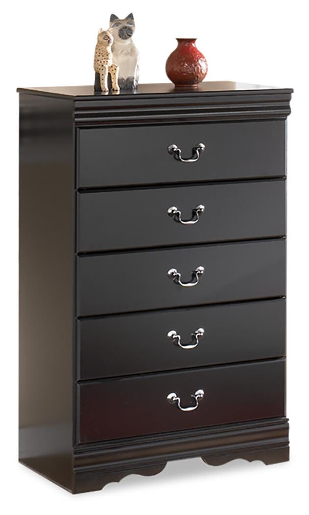 Huey Vineyard Queen Sleigh Bed, Dresser, Chest and Nightstand