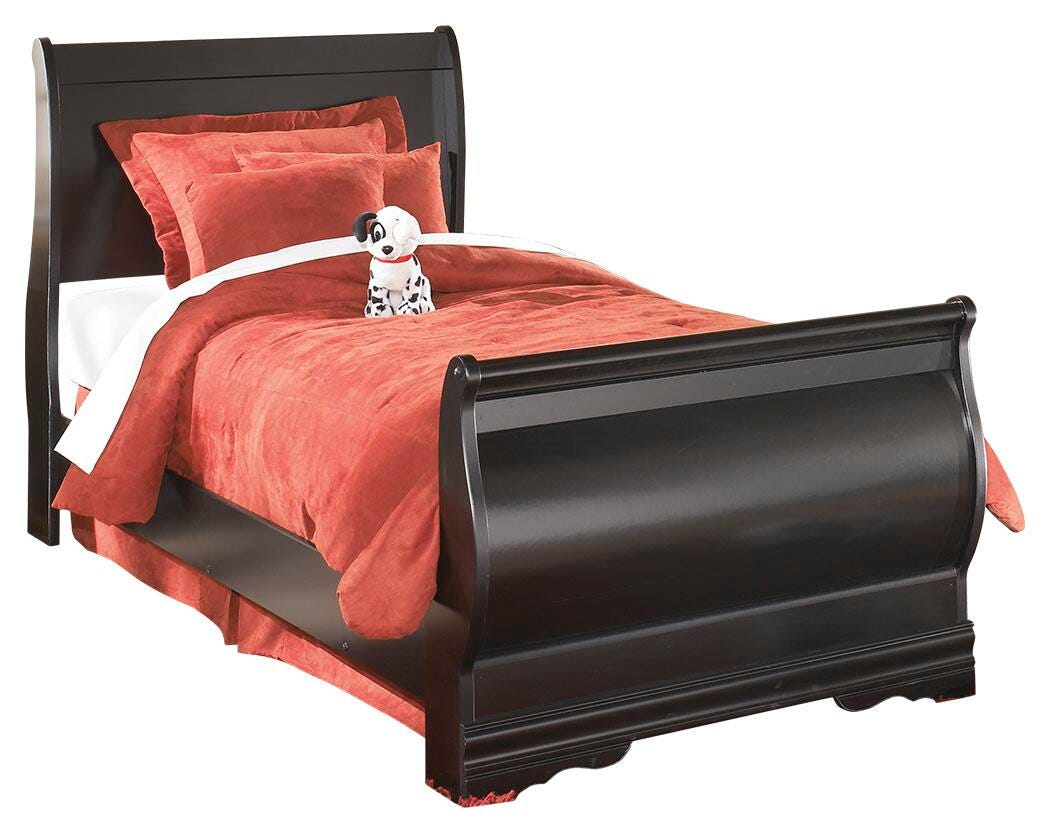Huey Vineyard Twin Sleigh Bed with Mirroed Dresser and Nightstand