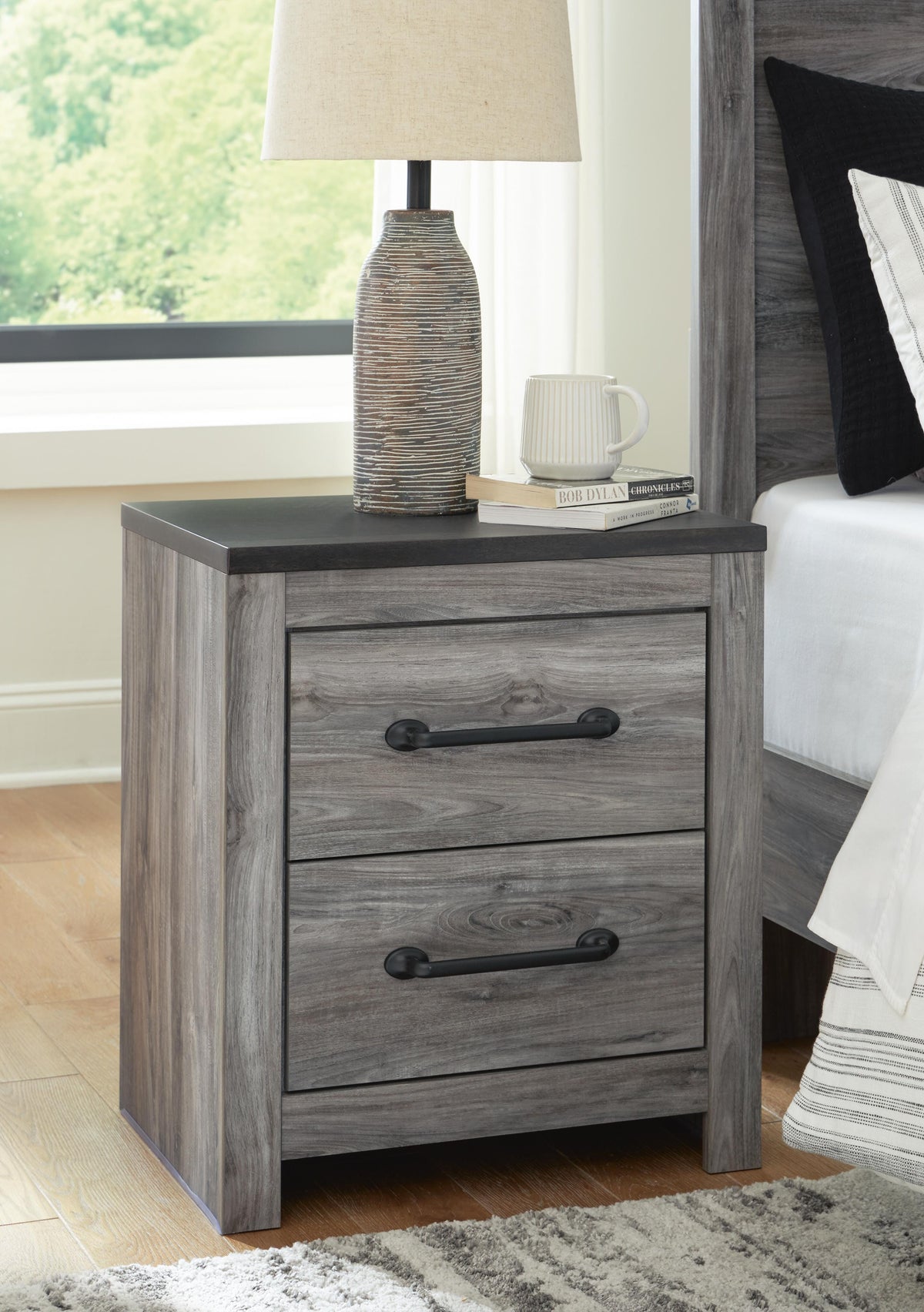 Bronyan Panel Bed Set - King, Mirrored Dresser and 2 Nightstands