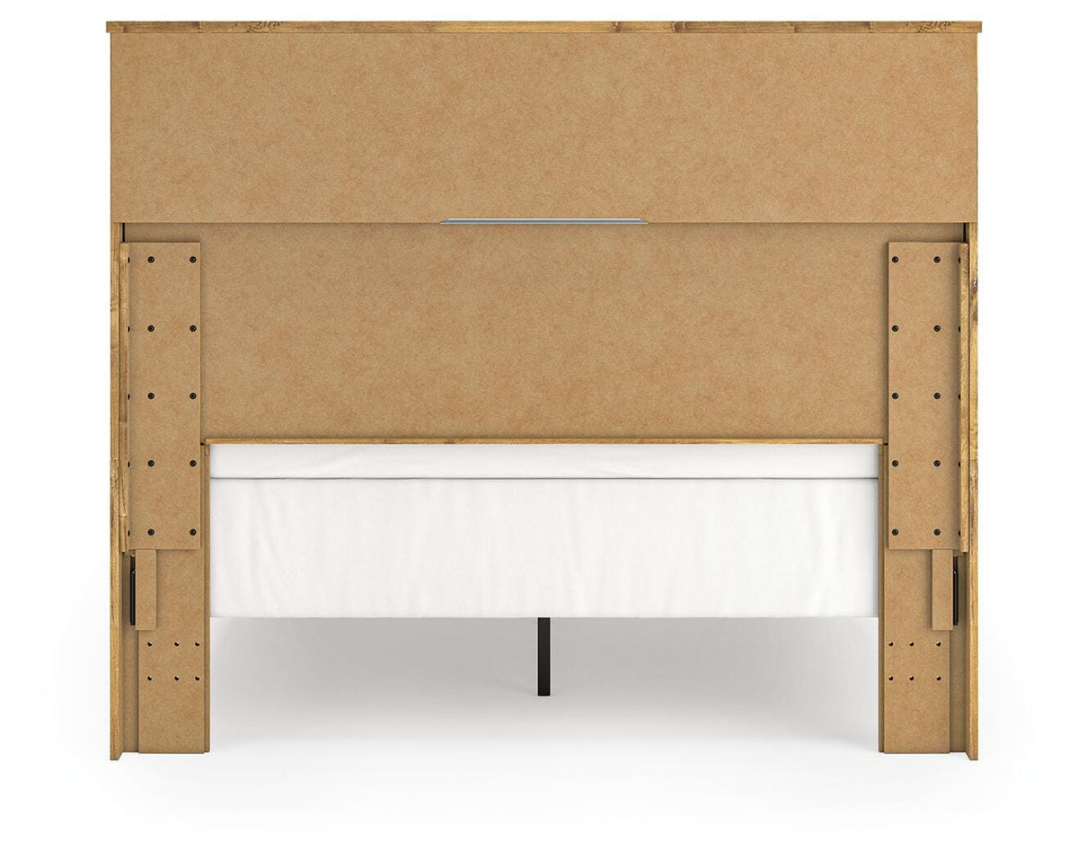 Maystonna Queen Panel Bed
