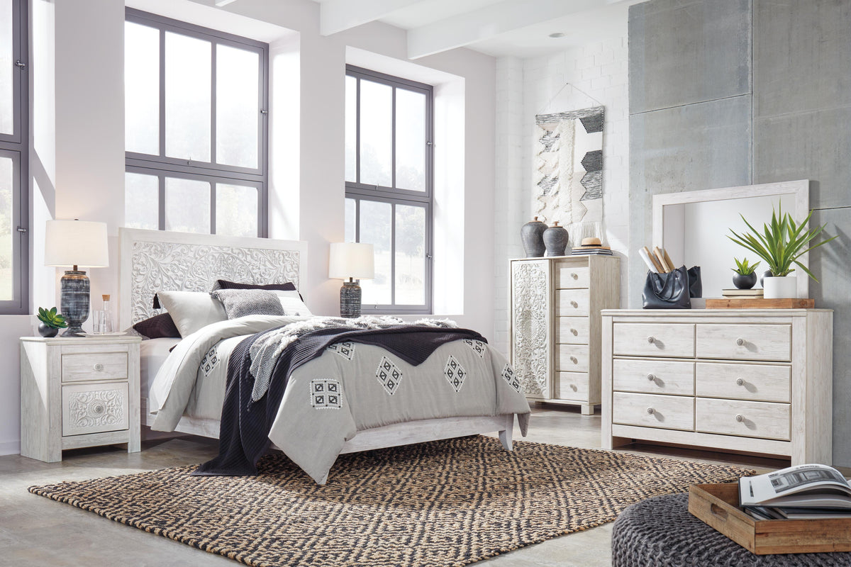 Paxberry Panel Bed Set - Queen, Dresser