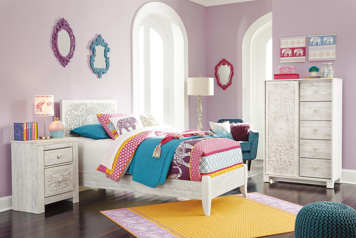 Paxberry Twin Panel Bed, Chest and Nightstand