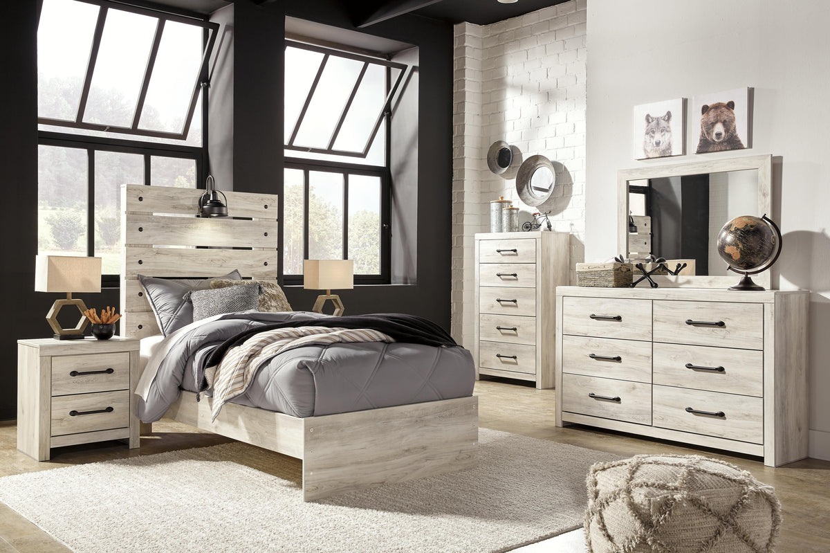 Cambeck Queen Panel Bed