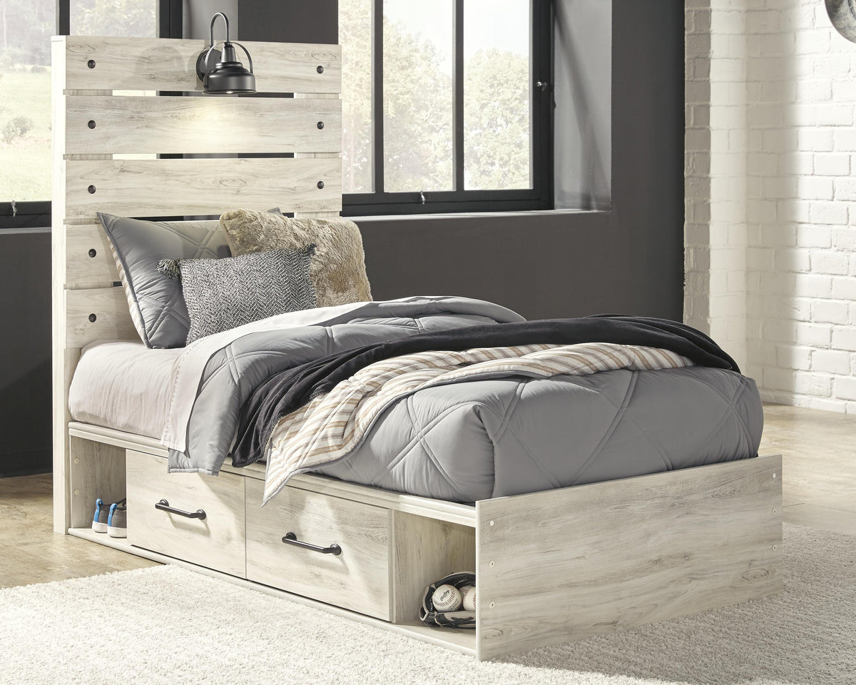 Cambeck Queen Panel Bed with 4 Storage Drawers