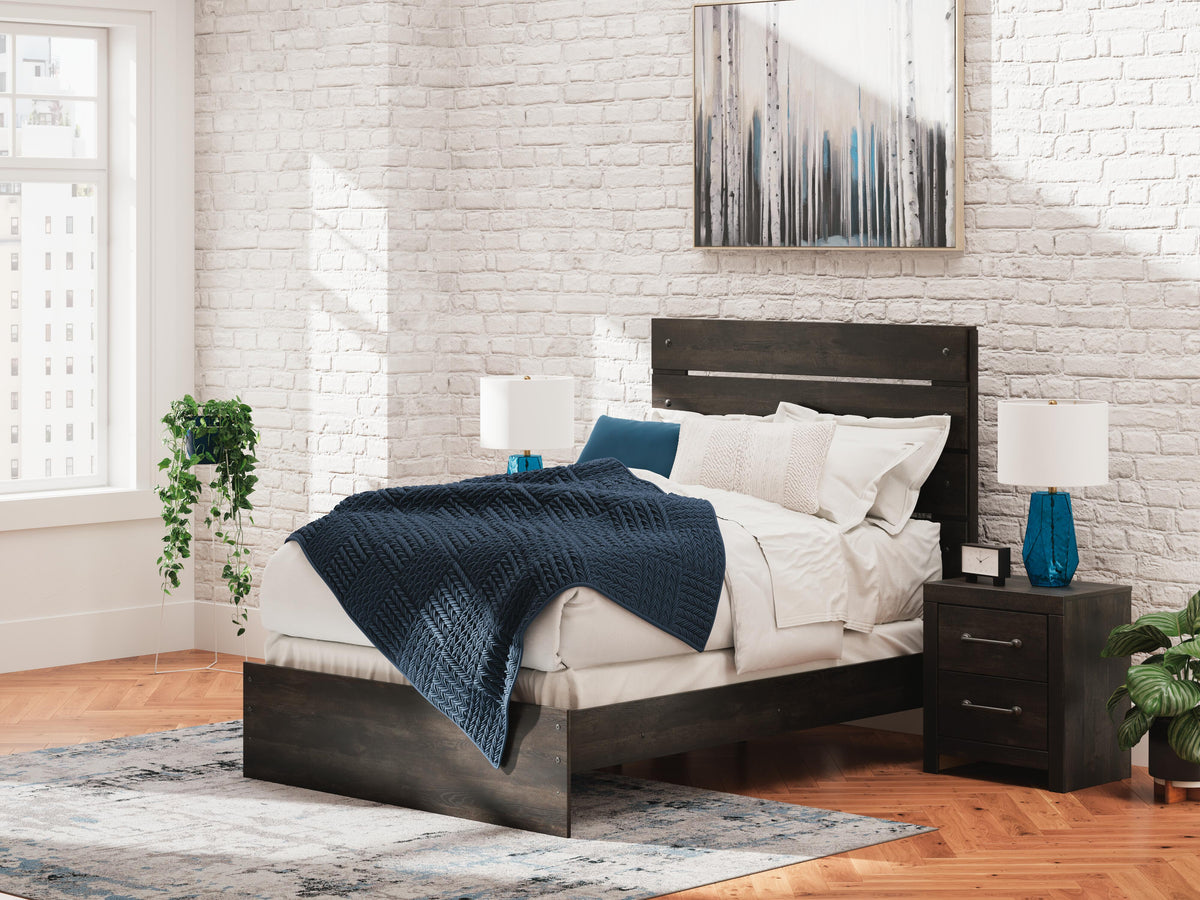 Hollivern Queen Panel Bed