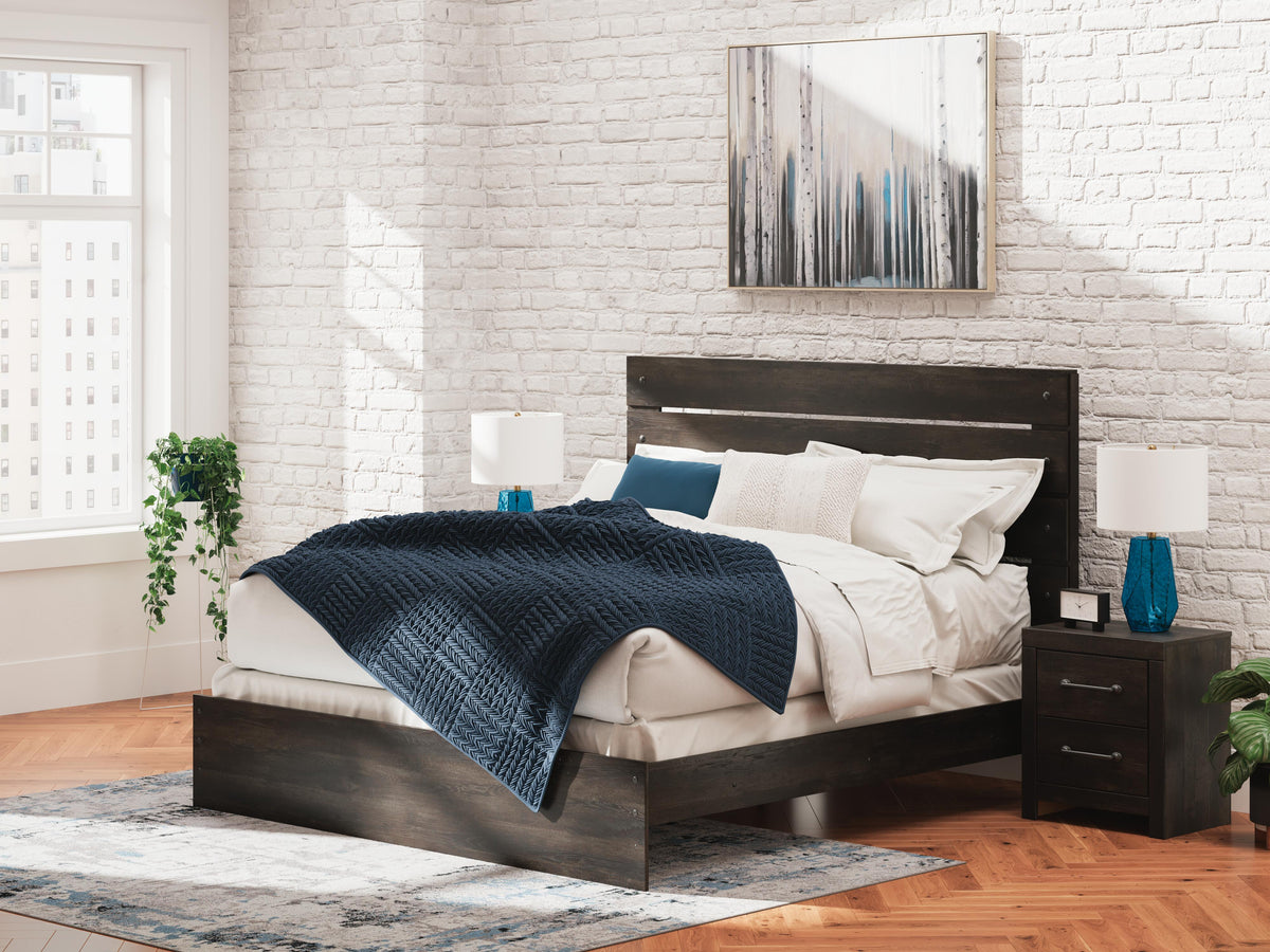 Hollivern Queen Panel Bed