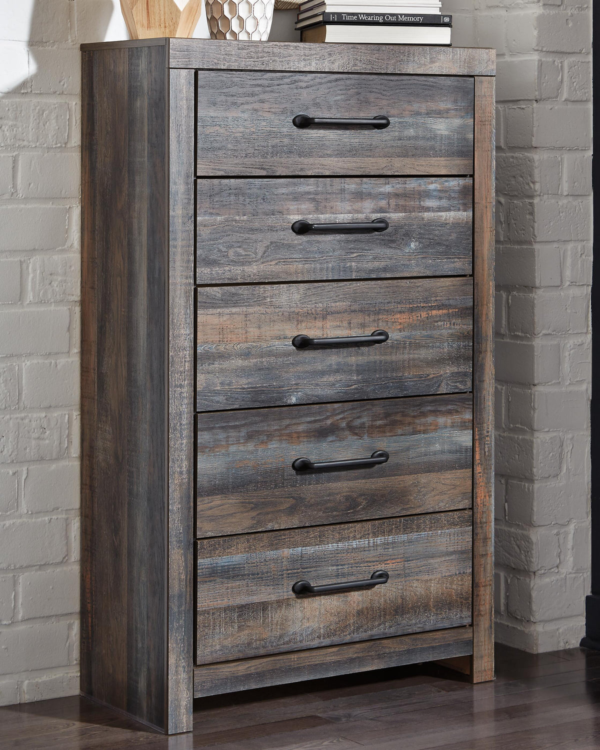 Drystan Queen Panel Bed with Storage, Chest and Nightstand