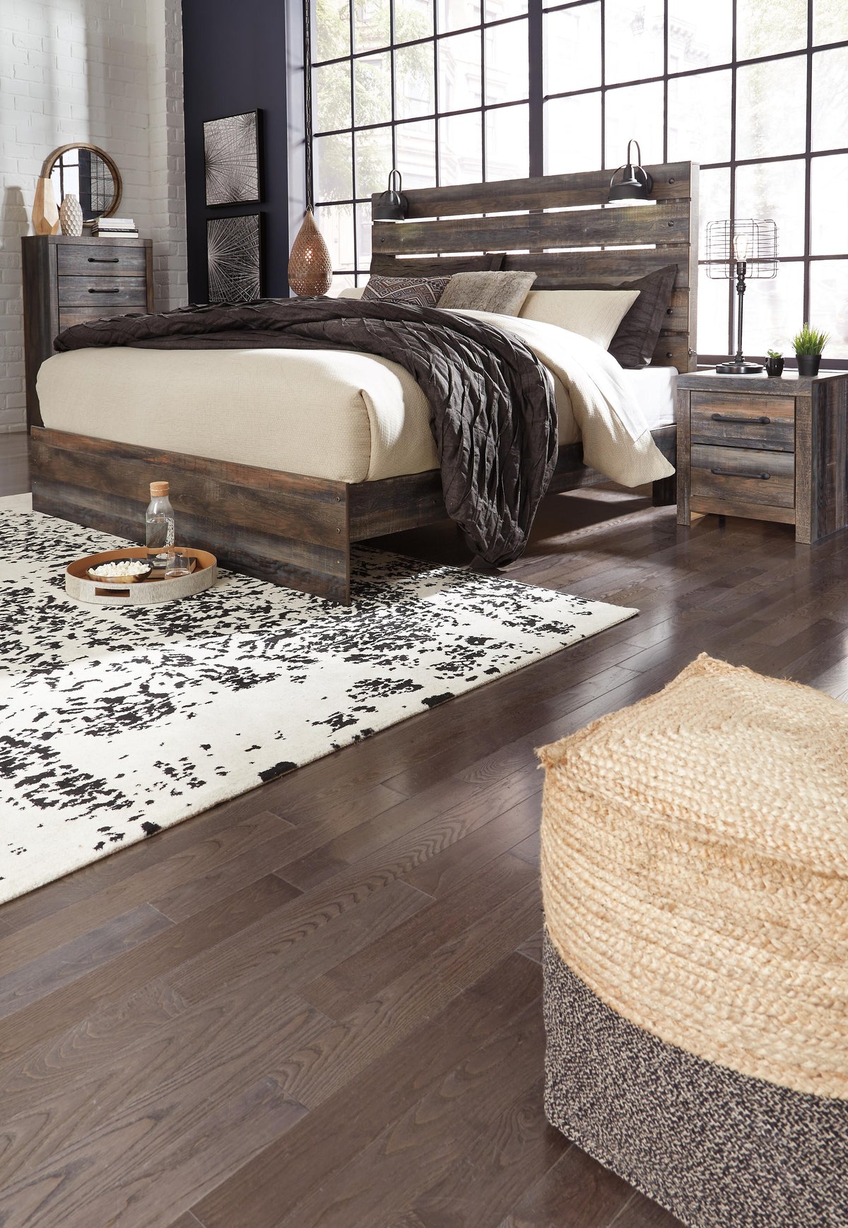 Drystan Queen Panel Bed