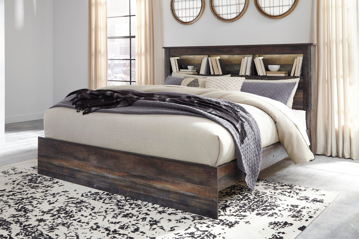 Drystan King Panel Bed and Chest