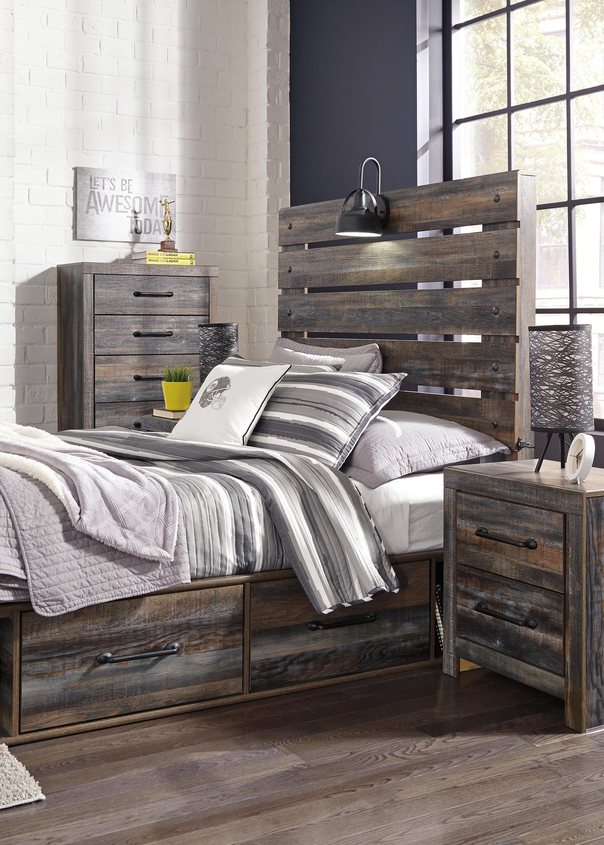 Drystan Queen Panel Bed with 4 Storage Drawers