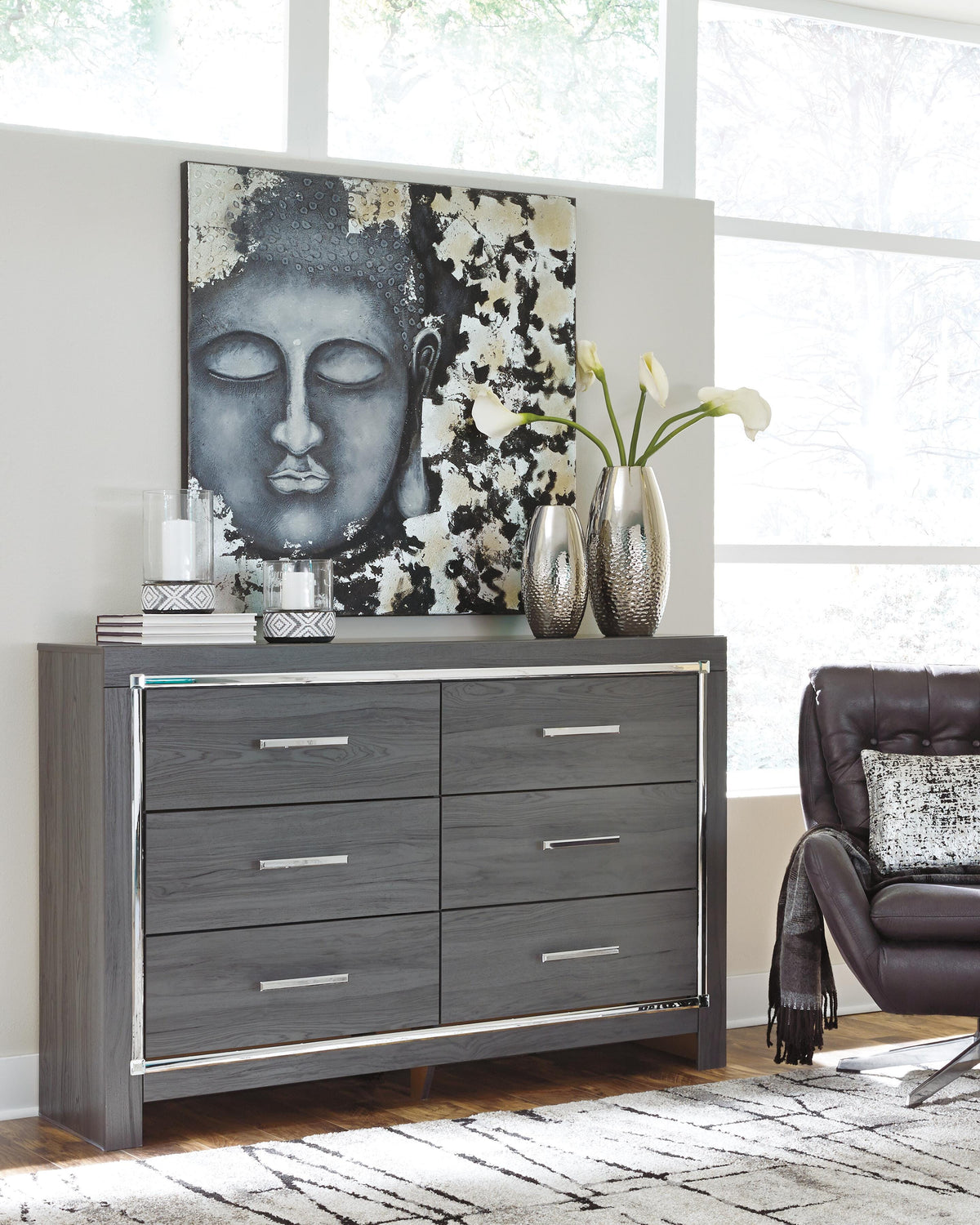 Lodanna King Storage Bed, 2 Dressers, Cheat and Nightstand