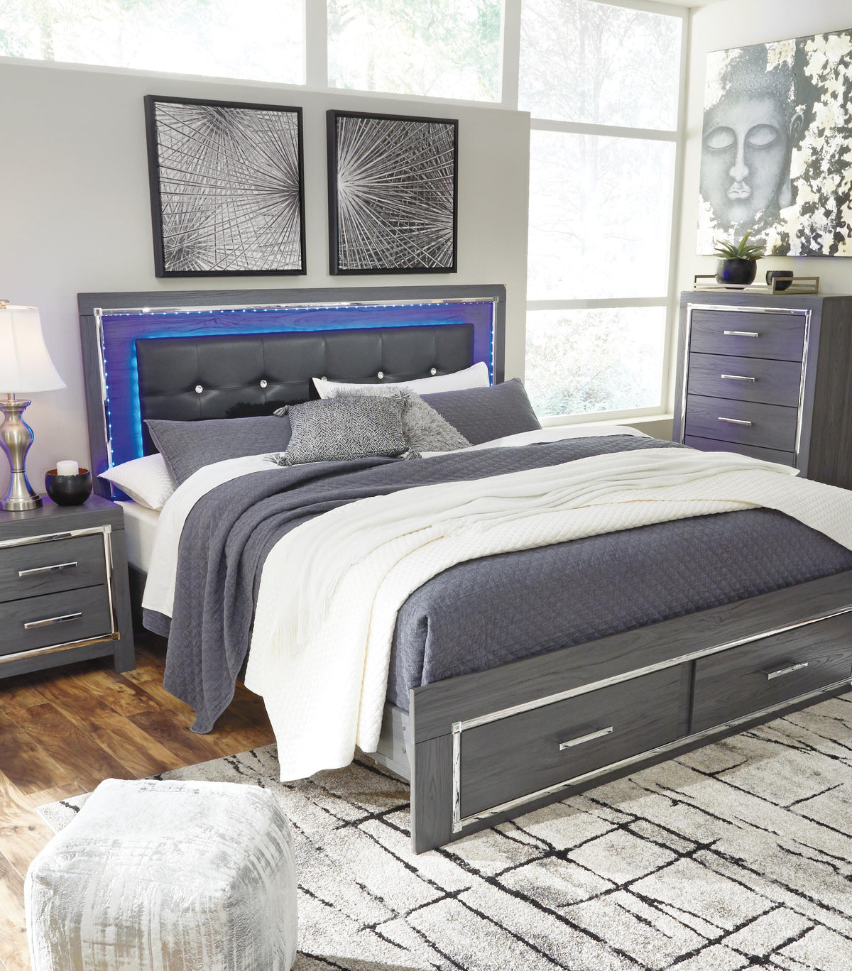 Lodanna Queen Panel Bed with 2 Storage Drawers